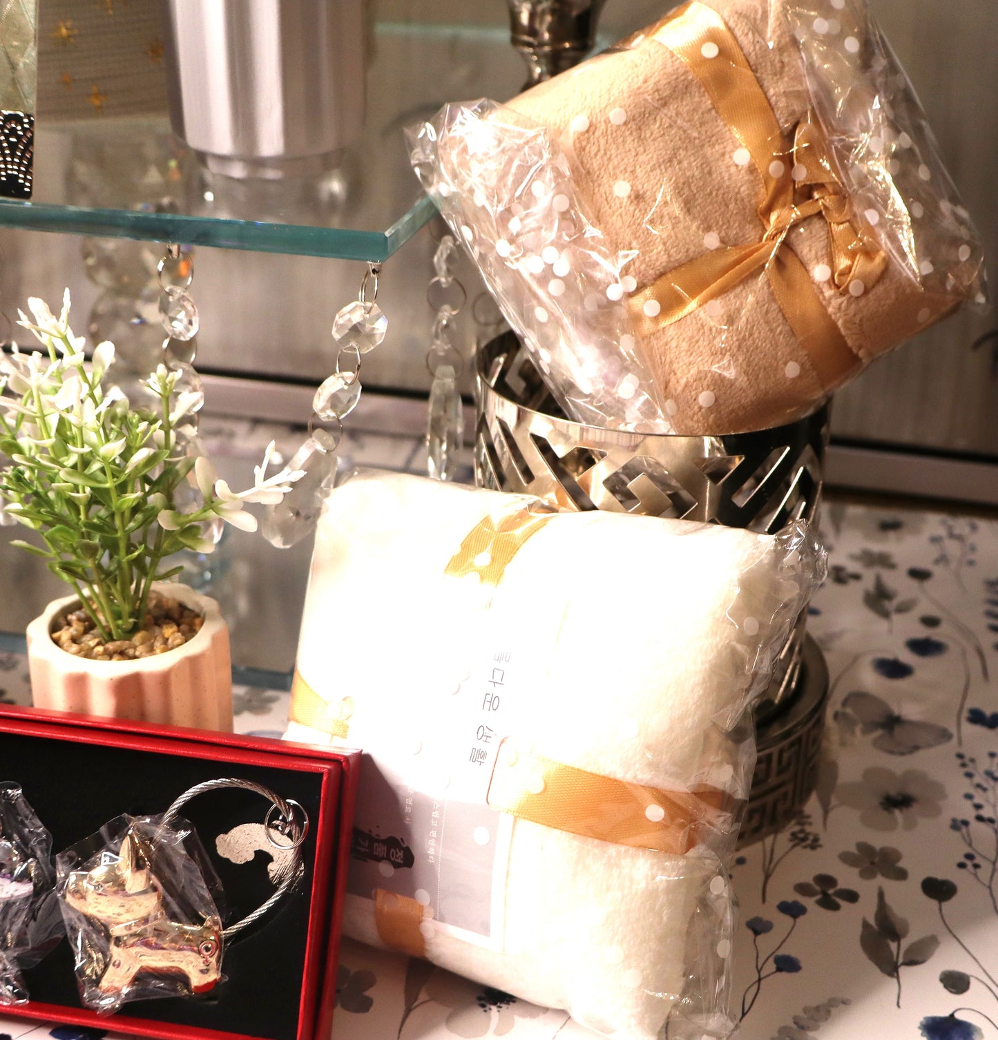 Cozy Duo Décor Gift Basket - She and Her edition