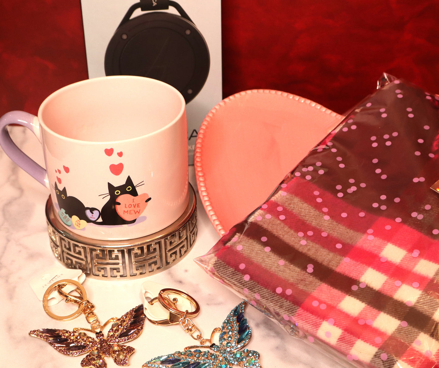 Cat Love & Charm Gift Basket