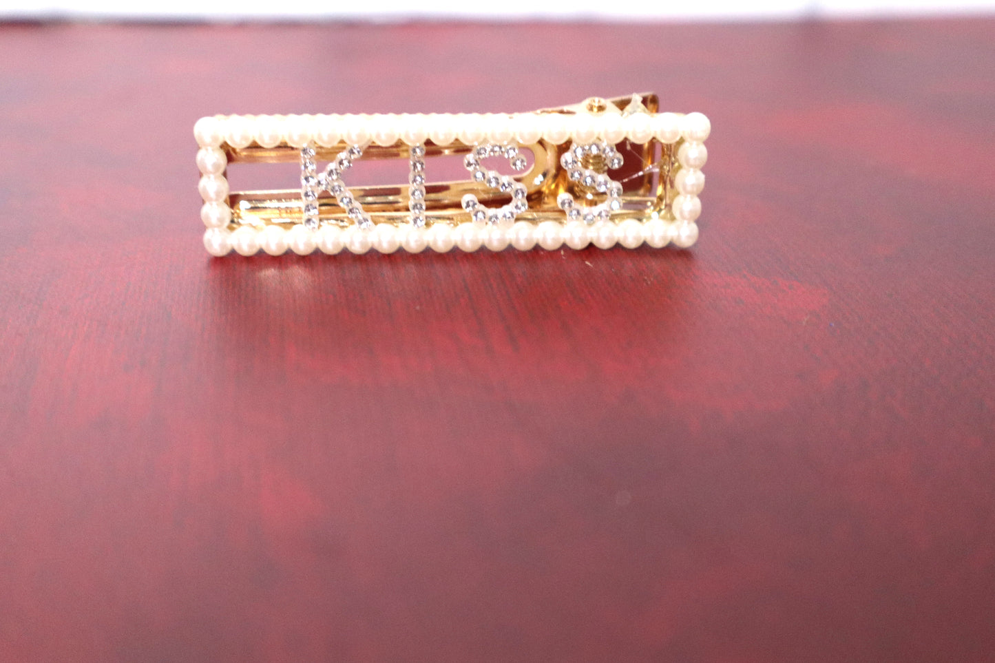BABY & KISS Pearl Hair Clip Set
